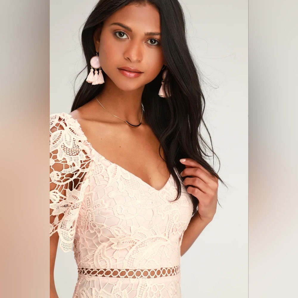 NWT LULUS Briarwood Blush Pink Lace Ruffled Midi Dress Size Large - Picture 4 of 4